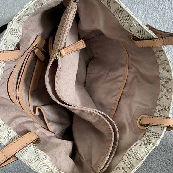 Michael Kors Tote - Picture 2 of 4